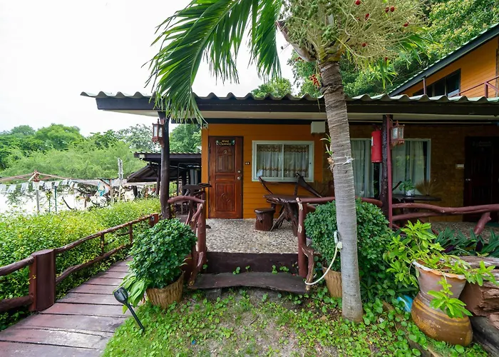 Tongta Phaview Resort